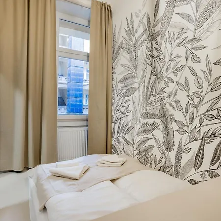 Stylish Escape * Budapeste